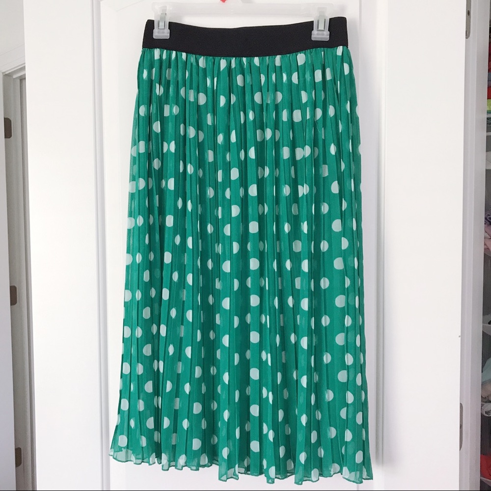 Cute Forever 21 Green Polka Dot Skirt